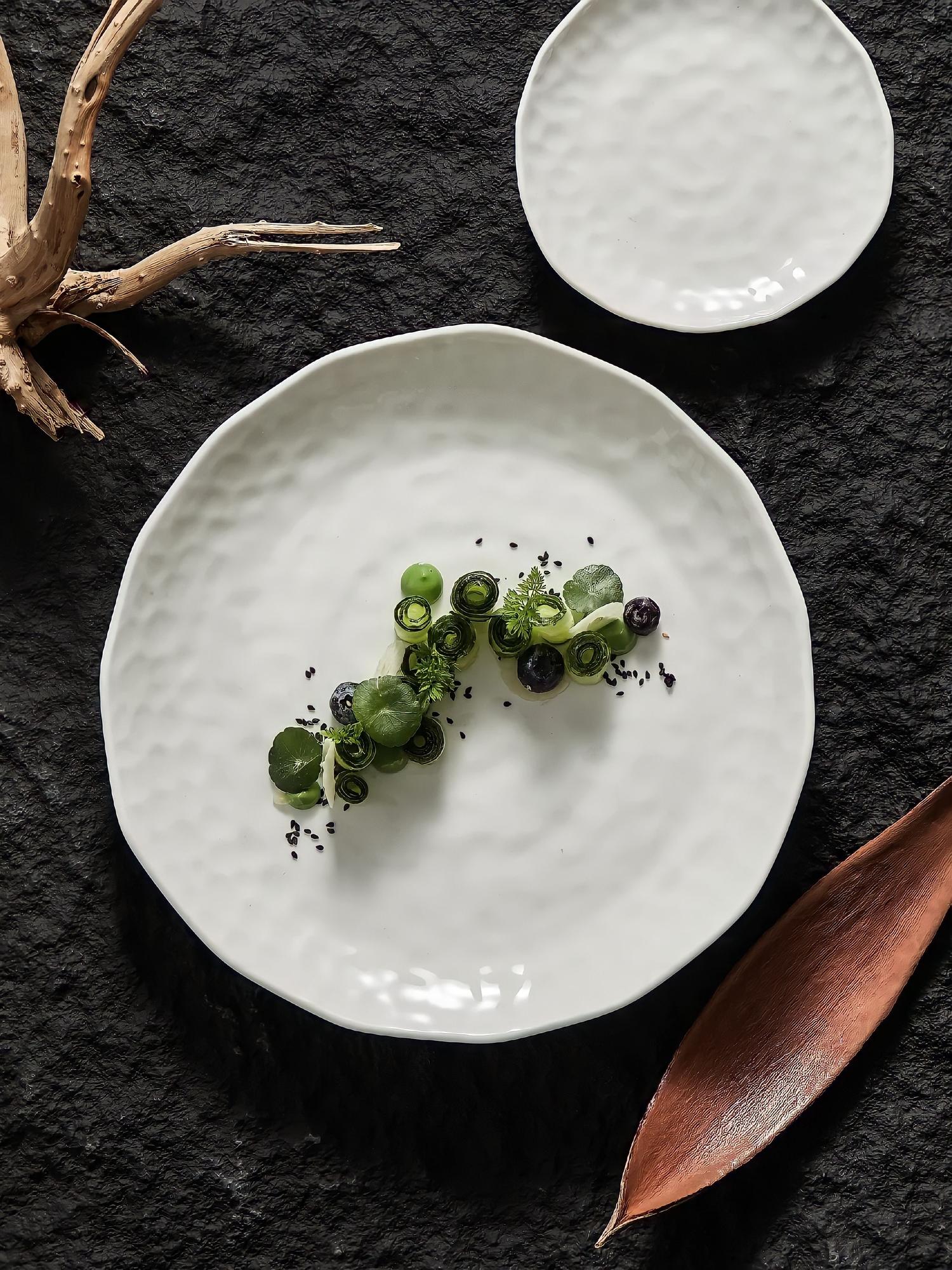 Selected course sample on stoneware